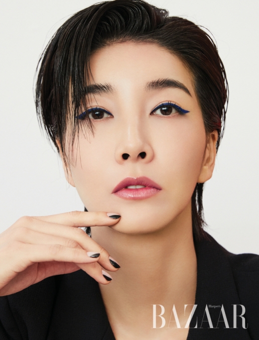 21일 시세이도(SHISEIDO)는 진서연의 무결점 피부가 돋보이는 'PERFECT BASE' 뷰티 화보를 공개했다. /사진=시세이도 제공
