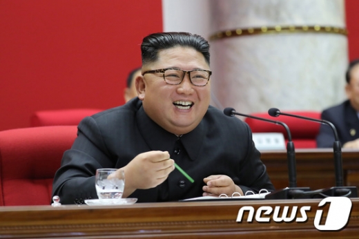 김정은 북한 국무위원장의 신변이상설이 확산되면서 전세계의 이목이 쏠렸다. 각국은 미국 CNN이 보도한 김정은 위원장의 중태설에 대해 신빙성이 떨어진다고 보면서도 주시하고 있는 모양새다. /사진=뉴스1