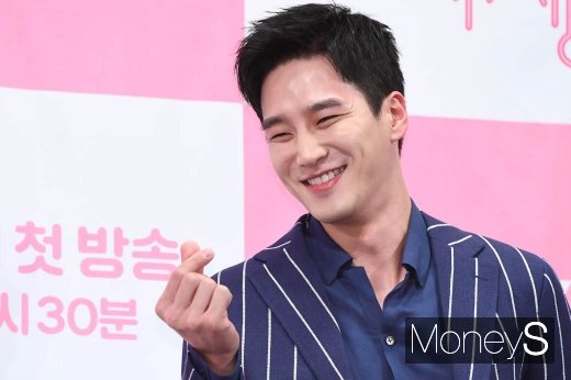 안보현이 백종원의 열혈 팬임을 밝히며 '백종원의 골목식당'에 출연했다. /사진=장동규 기자