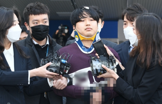 인터넷 메신저 텔레그램에서 미성년자를 포함한 최소 74명의 성 착취물을 제작·유포한 혐의를 받는 ‘박사방’ 운영자 조주빈의 재판이 29일 시작된다. /사진=뉴스1