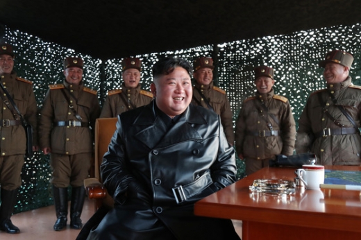 김정은 북한 국무위원장의 건강 이상설에 평양에서 사재기 현상이 빚어졌다는 일부 보도가 나왔다. /사진=뉴스1(노동신문)