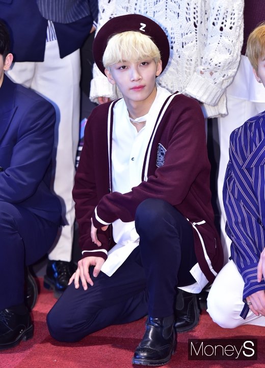 그룹 세븐틴 정한이 생방송 도중 욕설을 해 논란이 되고 있다. /사진=장동규 기자