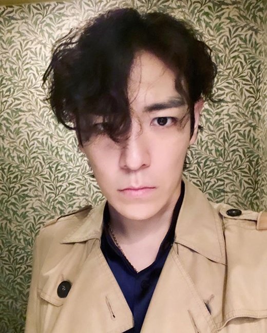 그룹 빅뱅 멤버 탑이 근황을 공개했다. /사진=탑 인스타그램 캡처  