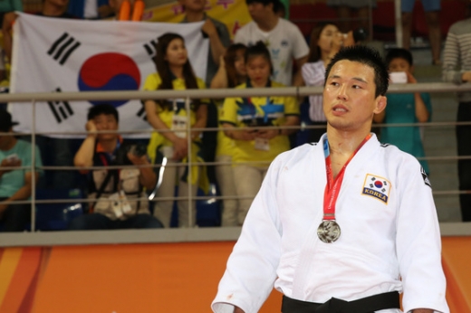 미성년자를 성폭행한 혐의를 받은 2008년 베이징 올림픽 유도 은메달리스트 왕기춘(32)이 구속기소된 가운데 그의 범행 수법인 그루밍(Grooming) 뜻에 대한 누리꾼들의 관심이 높아지고 있다. /사진=뉴스1    