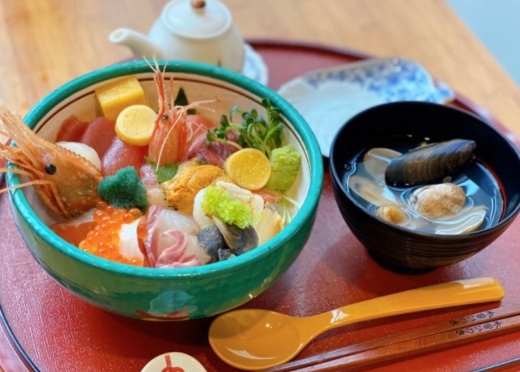 송리단길 해산물 덮밥 맛집이 인기다. /사진=포털사이트 네이버 캡처   