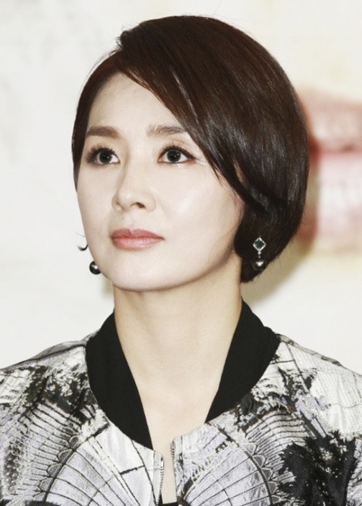 배우 이응경나이가 화제다. /사진=한아름컴퍼니 제공