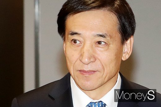 한국은행이 28일 오전 금융통화위원회를 열고 기준금리를 0.25% 포인트 인하했다. 사진은 이주열 한은 총재./사진=임한별 기자