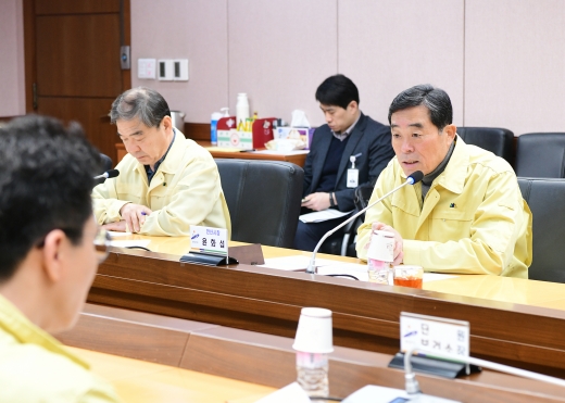 안산시(시장 윤화섭)가 ‘포스트 코로나’ 시대 극복과 민생경제 회복을 위해 3900억원대의 과감한 재정투입을 추진하고 있다. / 사진제공=안산시