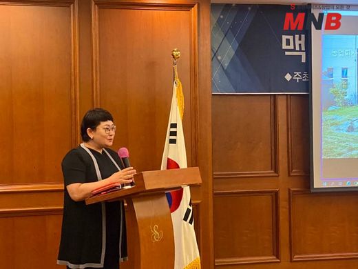 / 메모를 습관하자고 강조하는 박형희 대표 (사진=강동완 기자)