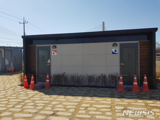 연천군은 공중화장실 이용불편과 안전개선을 위해 ‘민간개방화장실 남녀분리와 안전개선 지원사업’을 시행하고 있다고 3일 밝혔다. / 사진제공=연천군