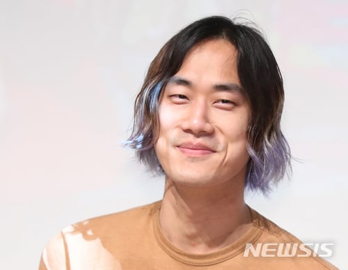 그룹 혁오의 임동건이 임현제에 이어 두번째 품절남이 된다. /사진=뉴시스