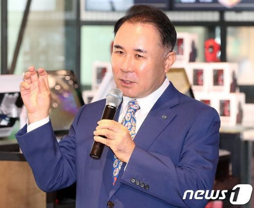 / 윤홍근 회장 (사진제공=뉴스1)