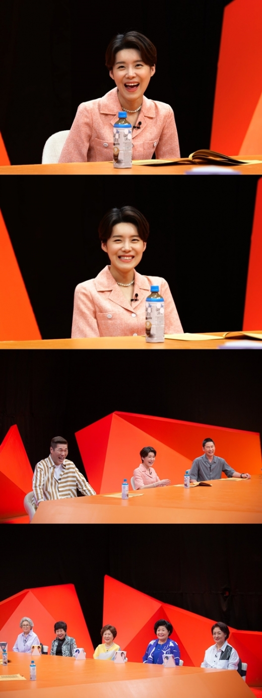 장도연이 솔직 털털한 매력과 재치 넘치는 입담으로 모(母)벤져스와 환상의 케미를 뽐낸다. /사진=미우새 제공