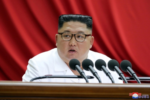 대북 삐라(전단)에 반발한 북한이 개성 남북연락사무소를 일방적으로 파괴하는 등 남북갈등이 극한에 치달았던 가운데 북한이 24일 군사행동을 전격 보류시켰다. /사진=로이터