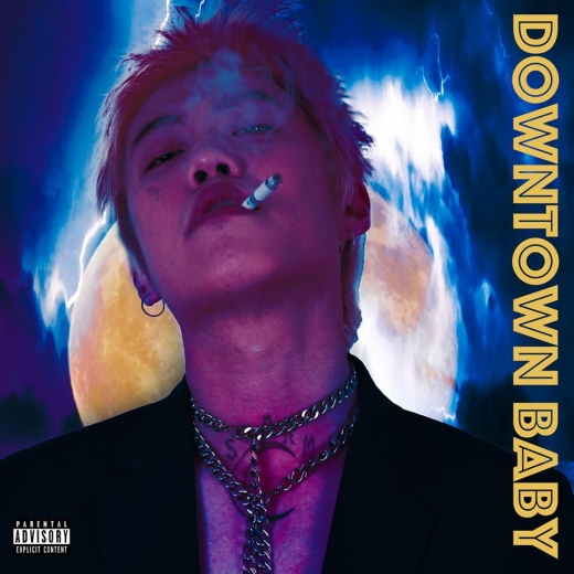 가수 블루(BLOO)의 'Downtown Baby(다운타운 베이비)'가 가온차트 2관왕에 올랐다. /사진=블루 공식 페이스북