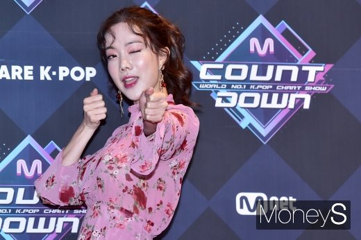 개그맨 출신 가수 김나희가 '미스트롯' 출연 이후 팬들 연령층이 다양해졌다고 밝혔다. /사진=임한별 기자