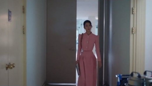 '서예지 허리'가 전국민의 시선을 사로잡은 가운데 서예지 측이 입장을 내놨다. /사진=tvN 사이코지만 괜찮아 방송 캡처   