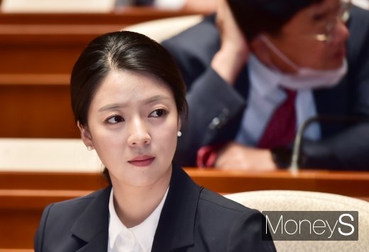 배현진 