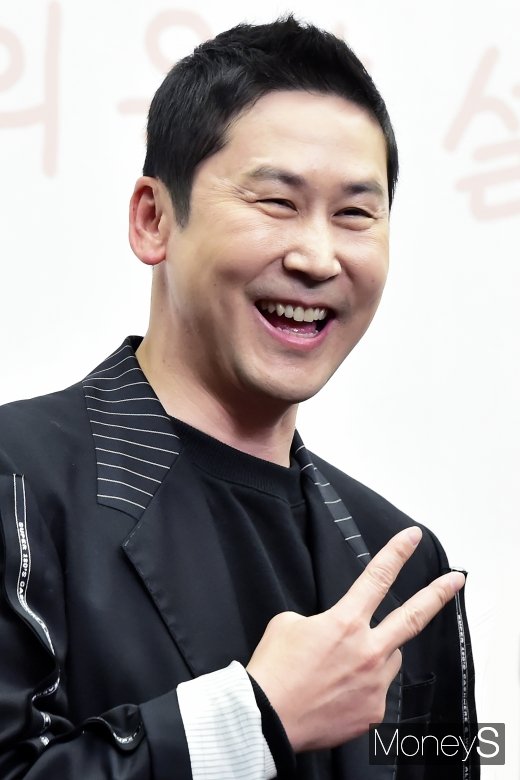 오는 16일 방송 예정인 E채널 '찐어른 미팅: 사랑의 재개발'에서 신동엽은 아내 선혜윤 PD의 소비 생활을 폭로한다. /사진=임한별 기자     