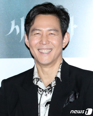 전지적 참견 시점에 출연한 배우 이정재와 황정민의 나이에 관심이 쏠리고 있다. 사진은 이정재./사진=뉴스1  