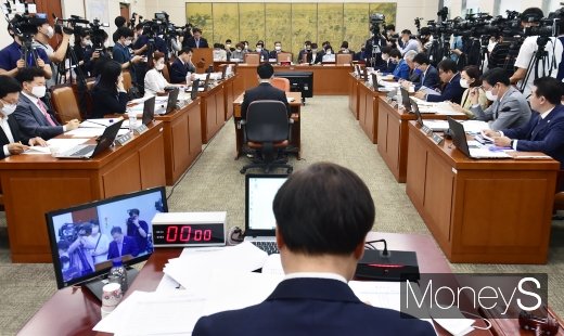 [머니S포토] 철인3종경기 선수 가혹행위·체육분야 인권 침해' 국회 문체위 3차 회의