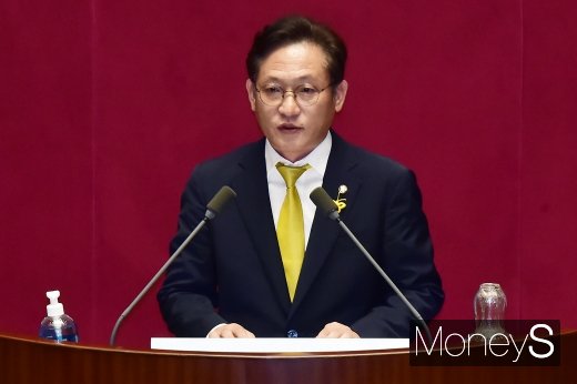 [머니S포토] 정의당 배진교, '존엄·평등한 새로운 미래, 함께 열어가자'