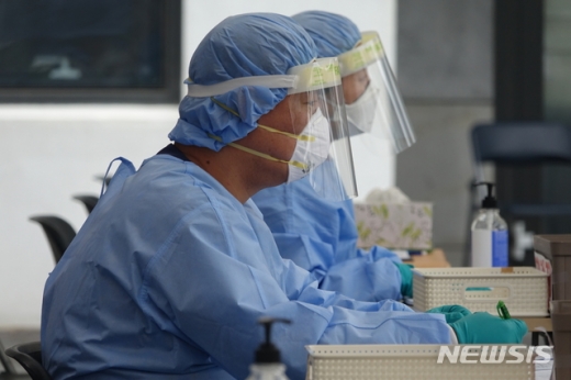 신종 코로나바이러스 감염증(코로나19) 신규 확진자가 59명 발생하면 누적 확진자는 1만3938명으로 집계됐다. /사진=뉴시스