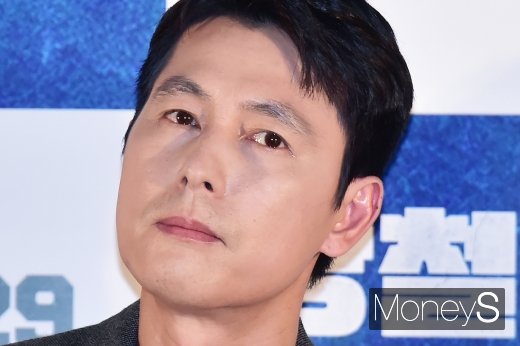 [머니S포토] 정우성, 안타까운 분단의 현실…눈가에 맺힌 '눈물'