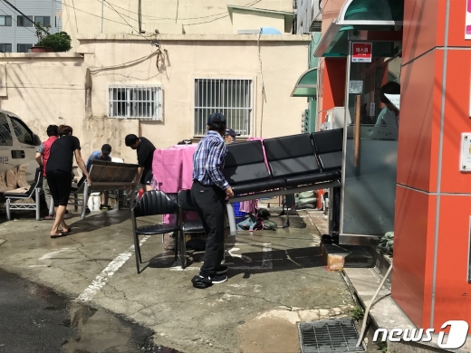 [사진] 부산 동구 자성대아파트 침수피해