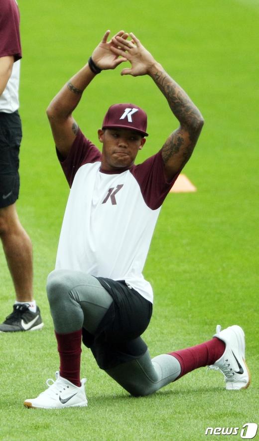 [사진] 데뷔전 앞둔 MLB 올스타 출신 키움 러셀