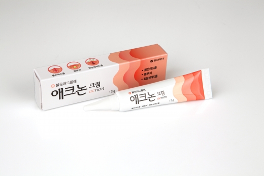 동아제약은 고함량 여드름 치료제 ‘애크논 크림’을 출시했다고 31일 밝혔다./사진=동아제약