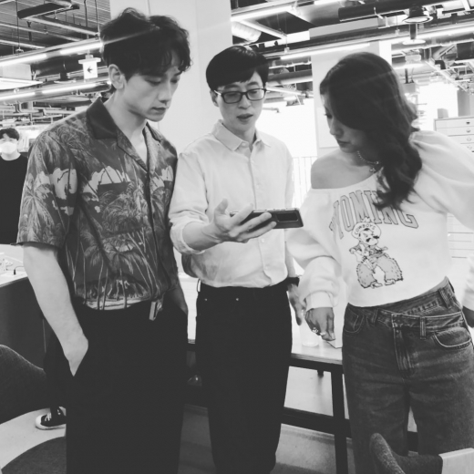 가수 비가 최근 방송에서 아내인 배우 김태희의 광고 영상에 대해 언급했다. /사진=비 인스타그램