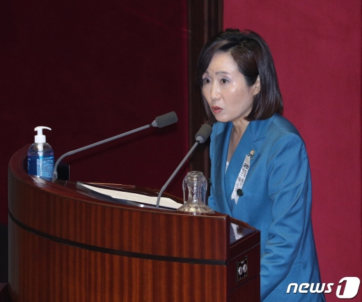 전주혜 미래통합당 의원이 4일 오후 서울 여의도 국회에서 열린 제380회국회(임시회) 제8차 본회의에서 5분 자유발언을 하고 있다. 2020.8.4/뉴스1 © News1 신웅수 기자