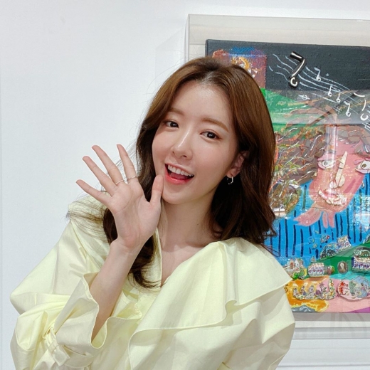 배우 정인선이 신생 매니지먼트사 에이치앤드엔터테인먼트(H& Entertainment)와 계약했다. /사진=정인선 인스타그램