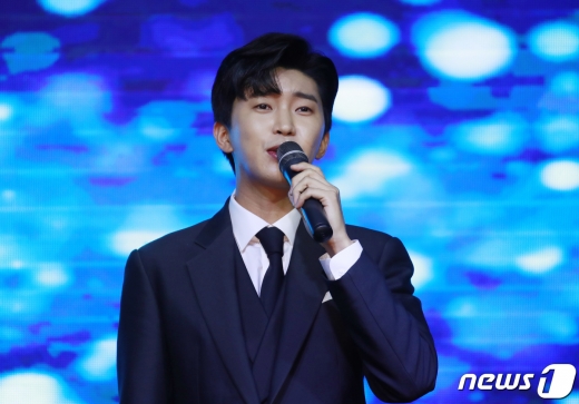 가수 임영웅이 '2020 소리바다 어워즈' 트로트 인기상 수상에서 제외돼 논란이 된 가운데 주관사 측이 표기가 누락됐음을 인정했다. /사진=뉴스1