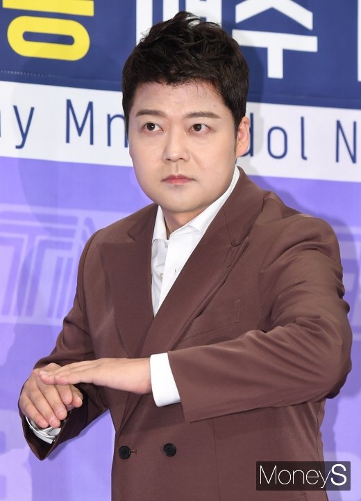 지난 16일 방송된 MBC '선을 넘는 녀석들' 광복절 특집에서 방송인 전현무가 연인인 이혜성 아나운서를 언급했다. /사진=장동규 기자   