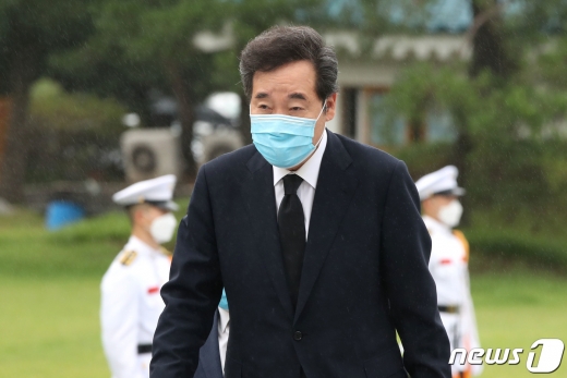 이낙연 신임 더불어민주당 대표. 사진은 지난 7월20일 당대표 후보 등록 직후 현충원을 찾은 이 대표의 모습.©뉴스1