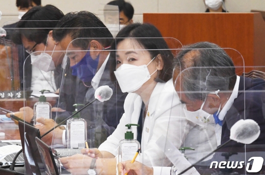 이수진 더불어민주당 의원. 2020.8.31/뉴스1 © News1 신웅수 기자