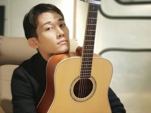 그룹 유키스 활동 중 소속사와의 불화에 대해 언급한 사실이 뒤늦게 밝혀졌다. /사진=김시윤 인스타그램
