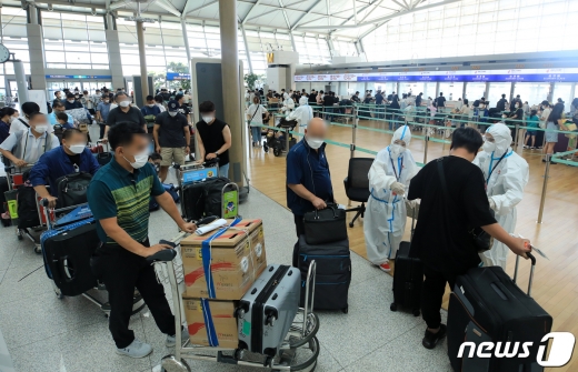 [사진] 현대차, 베이징에 첫 전세기...이틀간 600명 입국