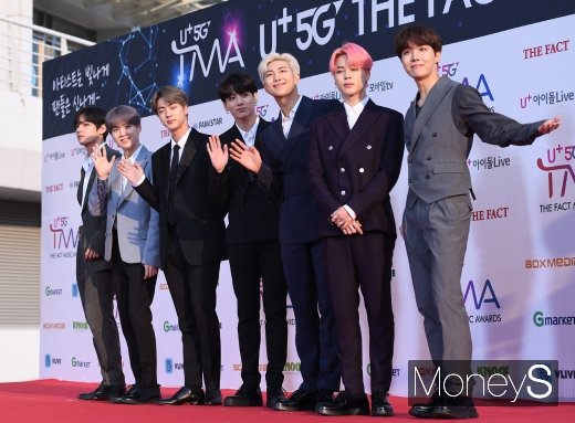 방탄소년단 신곡 '다이너마이트'의 빌보드 '핫(HOT) 100 차트' 1위에 따른 경제적 파급 효과가 1조7000억원에 이르는 것으로 분석됐다. /사진=장동규 기자
