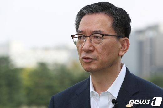 정성호 더불어민주당 의원이 10일 오후 서울 여의도 국회에서 뉴스1과 인터뷰를 하고 있다. 2020.9.10/뉴스1 © News1 성동훈 기자