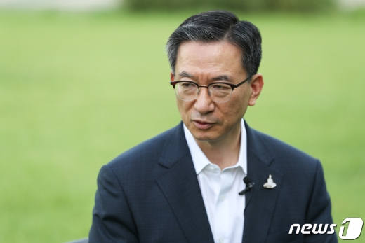 정성호 더불어민주당 의원이 10일 오후 서울 여의도 국회에서 뉴스1과 인터뷰를 하고 있다. 2020.9.10/뉴스1 © News1 성동훈 기자