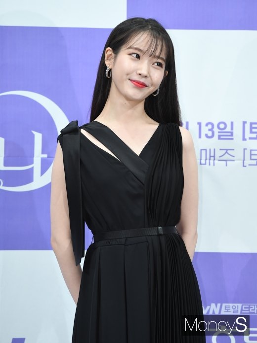 작사가 김이나가 최근 방송된 아이유 특집 '유희열의 스케치북' 속 작사가 오표기에 대해 지적했다. /사진=장동규 기자