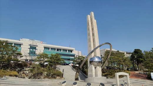 / 화성시청 전경.