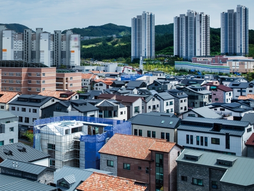 HUG는 세입자에게 966억6400만원을 대신 변제했지만 집주인으로부터 돌려받은 회수금은 117억3100만원(12.1%)에 그쳤다. 사고금액 상위 10명 중 6명은 단 한푼도 받아내지 못했다. /사진=이미지투데이