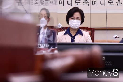 추미애 법무부 장관의 아들 군 복무 특혜 논란과 관련해 야당에서 요청한 증인 출석 대부분이 가로막혔다. /사진=임한별 기자