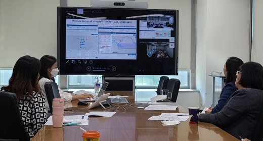대만기상청이 APEC기후센터의 기후예측·정보서비스를 이용하면서 가졌던 개선·건의내용에 대해 권원태 APEC기후센터 원장을 비롯한 센터의 연구진들이 대만기상청으로부터 듣고 논의했다./사진=APEC기후센터