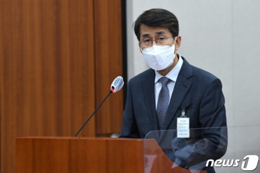 현대자동차가 중고차 판매업 진출을 사실상 공식 선언했다. 김동욱 현대차 전무는 지난 8일 국회 산업통상자원중소벤처기업위원회 국정감사에 증인으로 출석했다. /사진=뉴스1 성동훈 기자