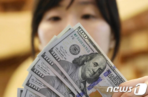지난해 생명보험사 외화보험 판매량이 1조원에 육박했다. /사진=뉴스1DB